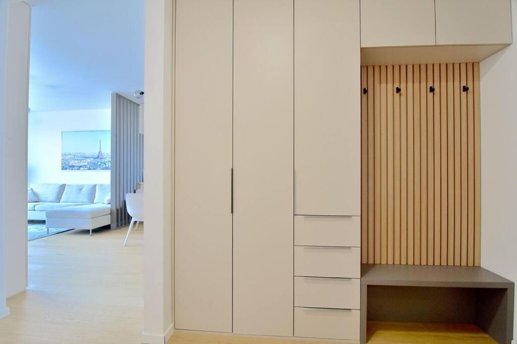Downtown Charm With Free Parking Spot Apartment Bratislava Exterior photo